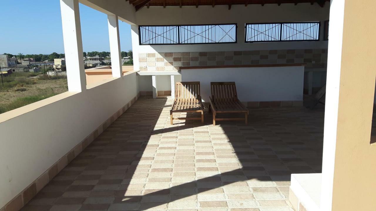 Appartement Familial Spacieux Avec Climatisation Ziguinchor Exterior foto